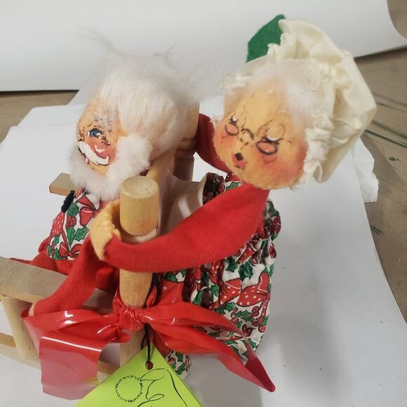 Christmas VTG 1963 Annalee Doll Mr. and Mrs. Claus in a Rocking Chair - Picture 3 of 9